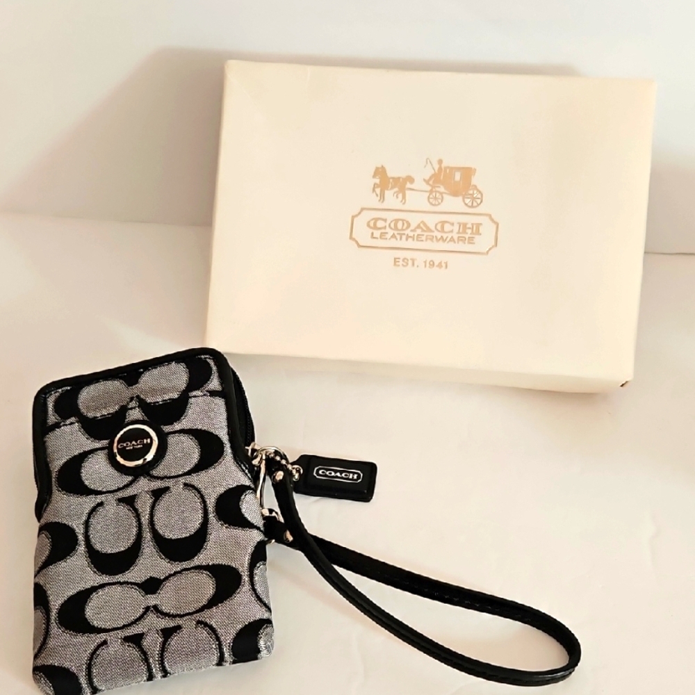 Coach Card Carrier Silver And Black W Removeable Wrist Strap New Condition